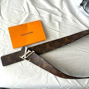 Louis Vuitton Belt size 34